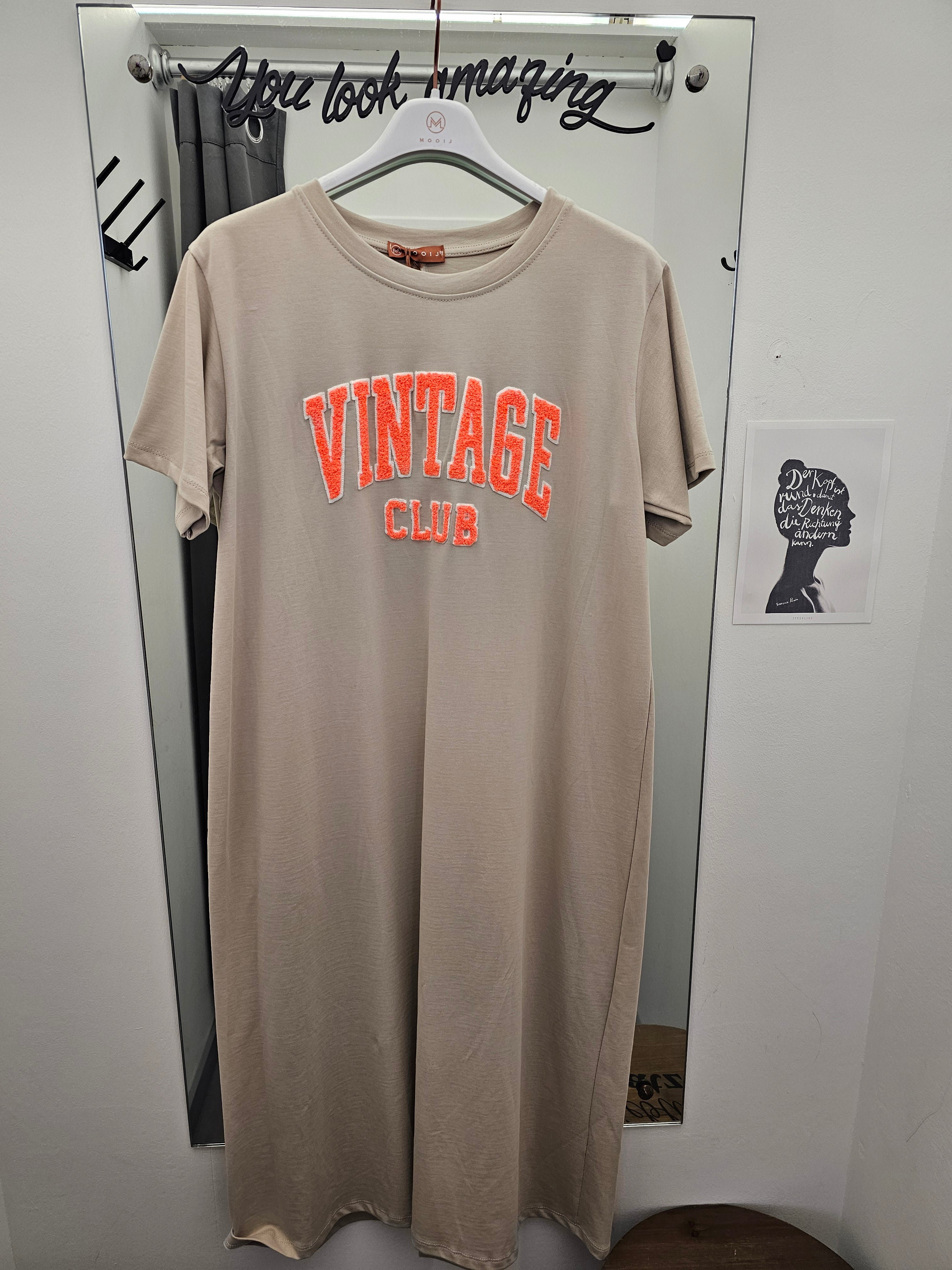 T-Shirt Kleid mit Schrift "Vintage Club"