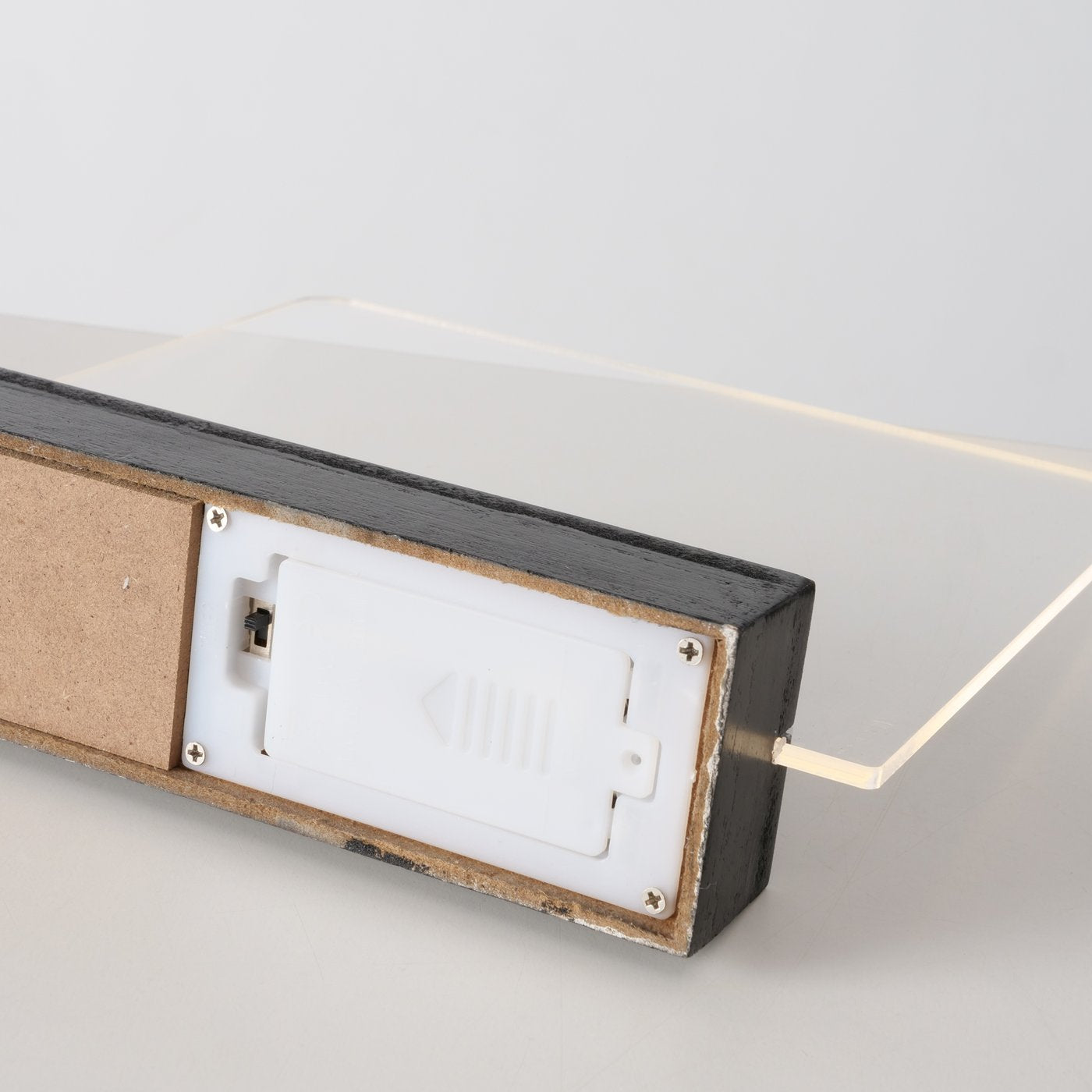 Dekoaufsteller Letra (Bemalbare LED Tafel)