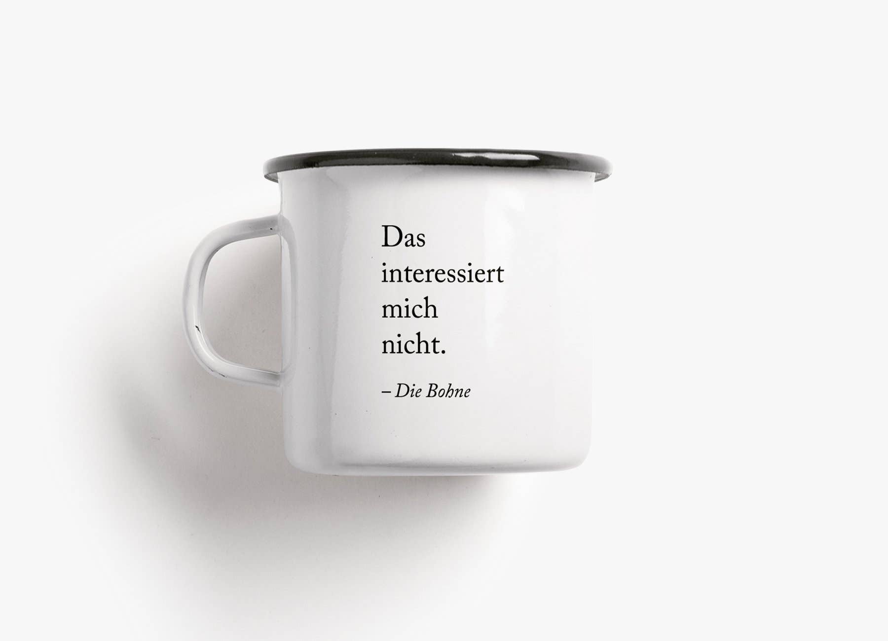 Tasse aus Emaille / Die Bohne