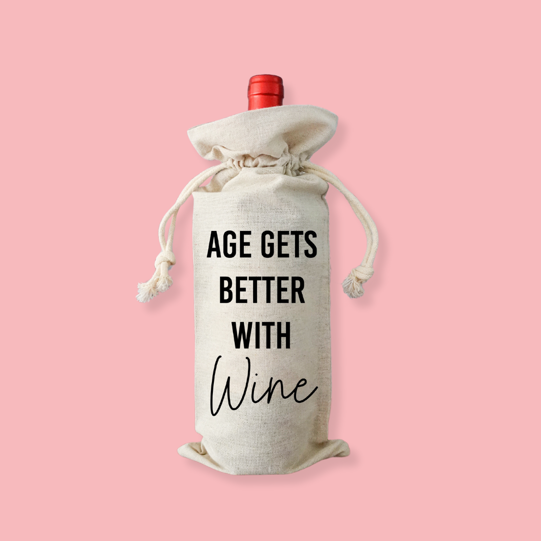 Flasche in Geschenkverpackung — Mit Wein wird das Alter besser