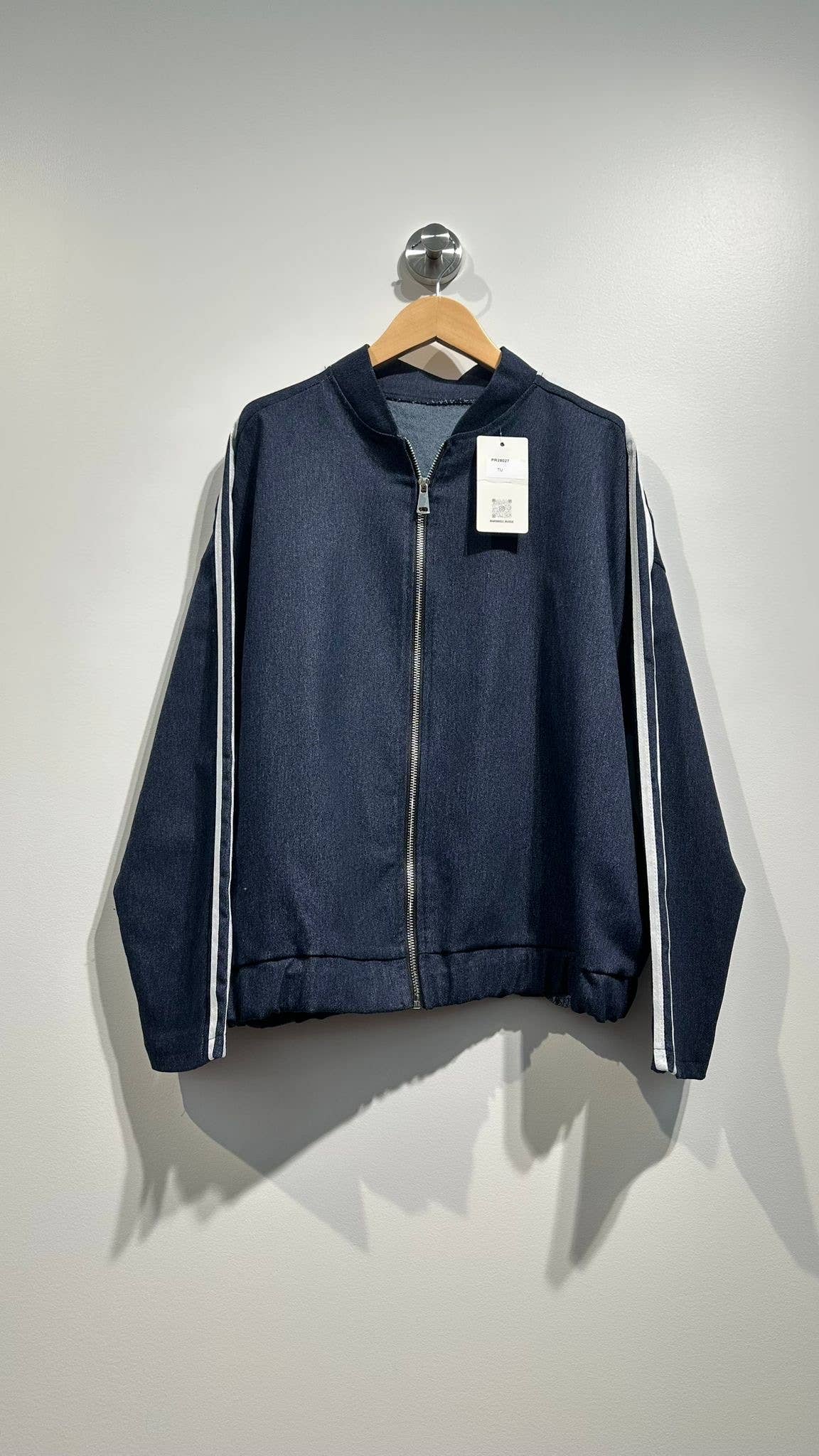 Oversize-Bomberjacke aus Denim mit Streifendetails – Dunkelblau