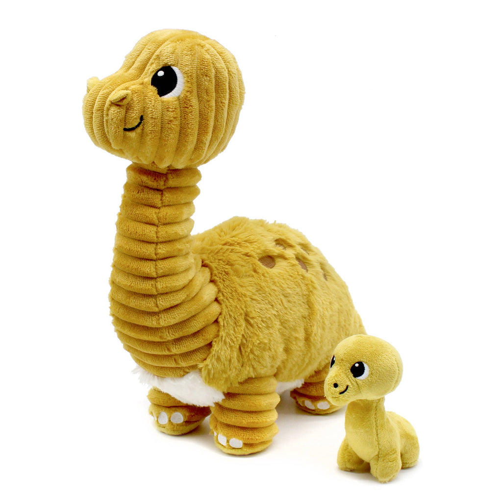 Gelbes LES PTIPOTOS Diplodocus-Kuscheltier mit langem Hals und braunen Flecken neben seinem Baby
