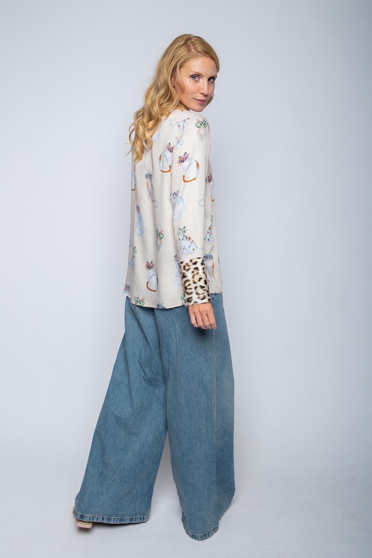Hemdbluse mit Katzen von Emily van den Bergh