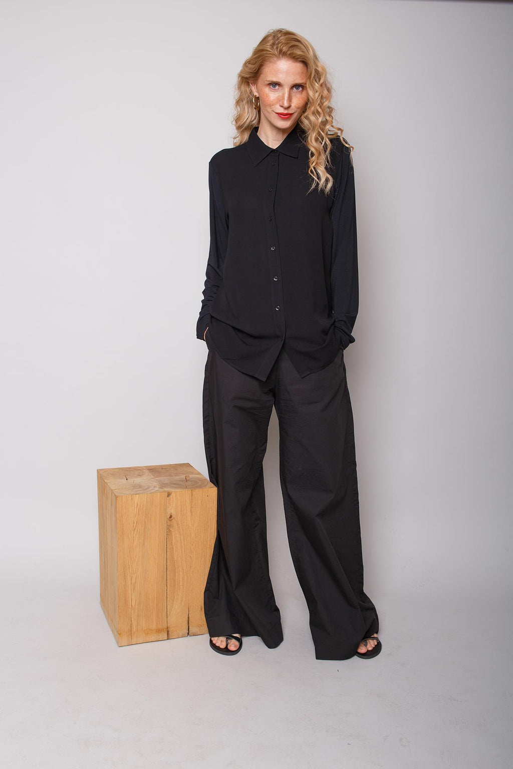 Schwarze Klassiker Bluse von Emily van den Bergh