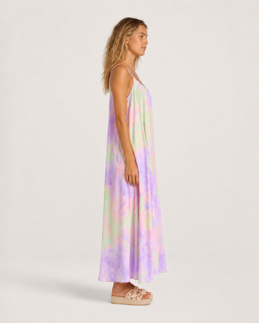 Langes besticktes Kleid mit dünnen Trägern