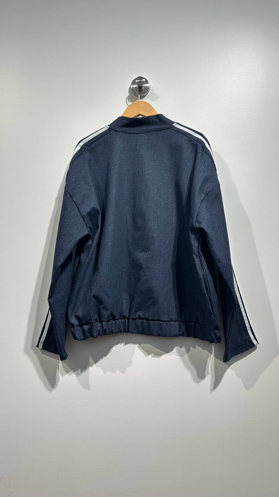 Oversize-Bomberjacke aus Denim mit Streifendetails – Dunkelblau