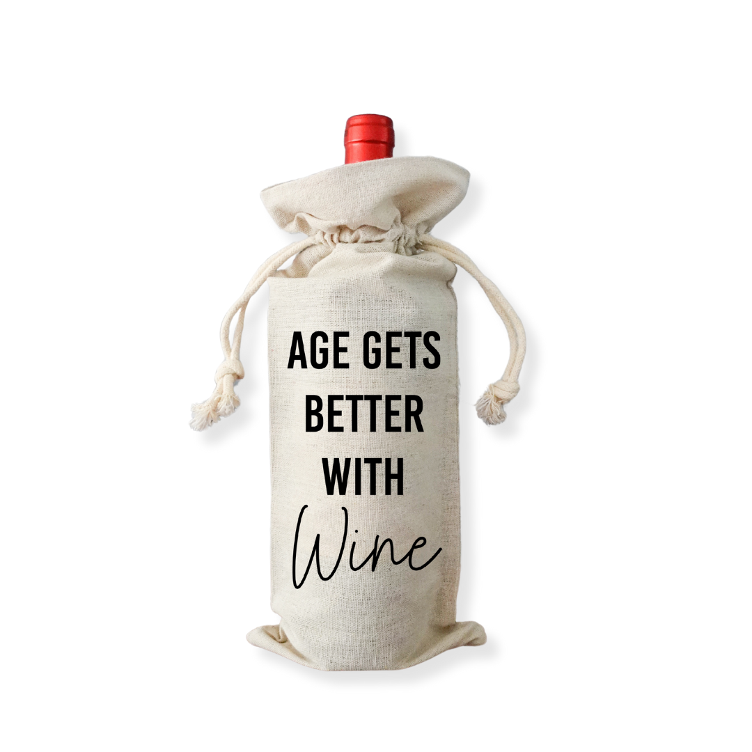 Flasche in Geschenkverpackung — Mit Wein wird das Alter besser