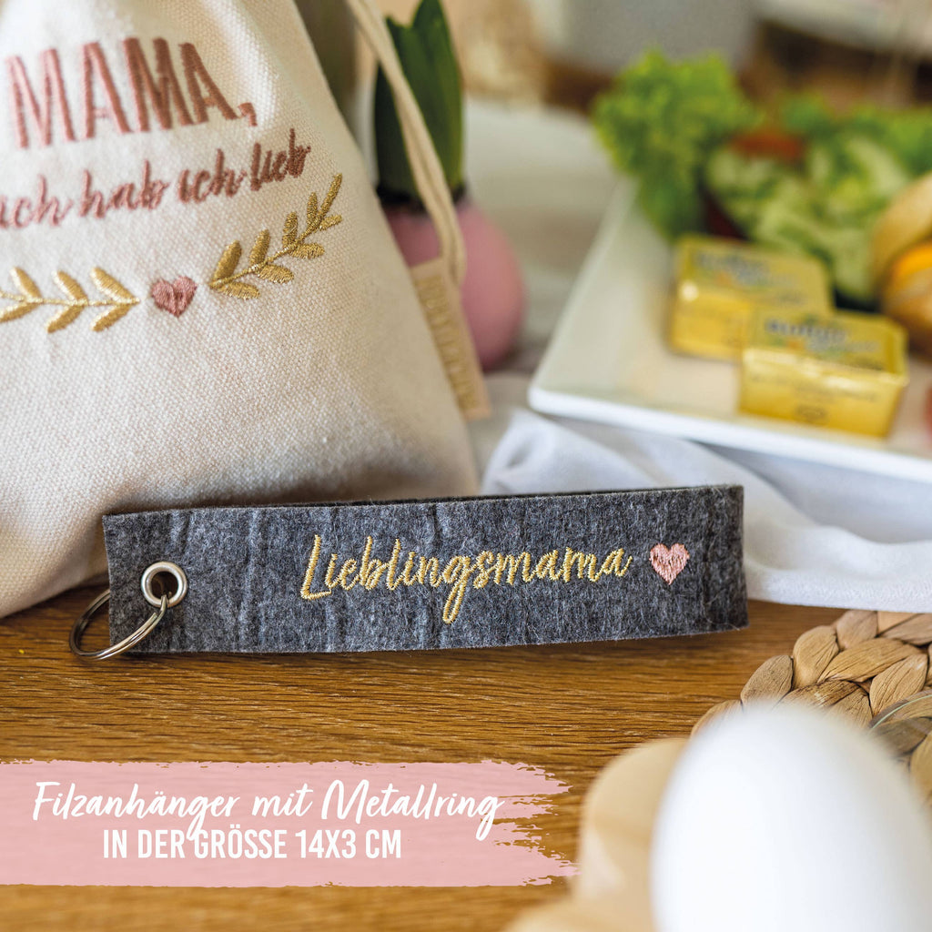 Filzschlüsselanhänger & Säckchen bestickt „Lieblingsmama“ – Muttertagsgeschenk Set