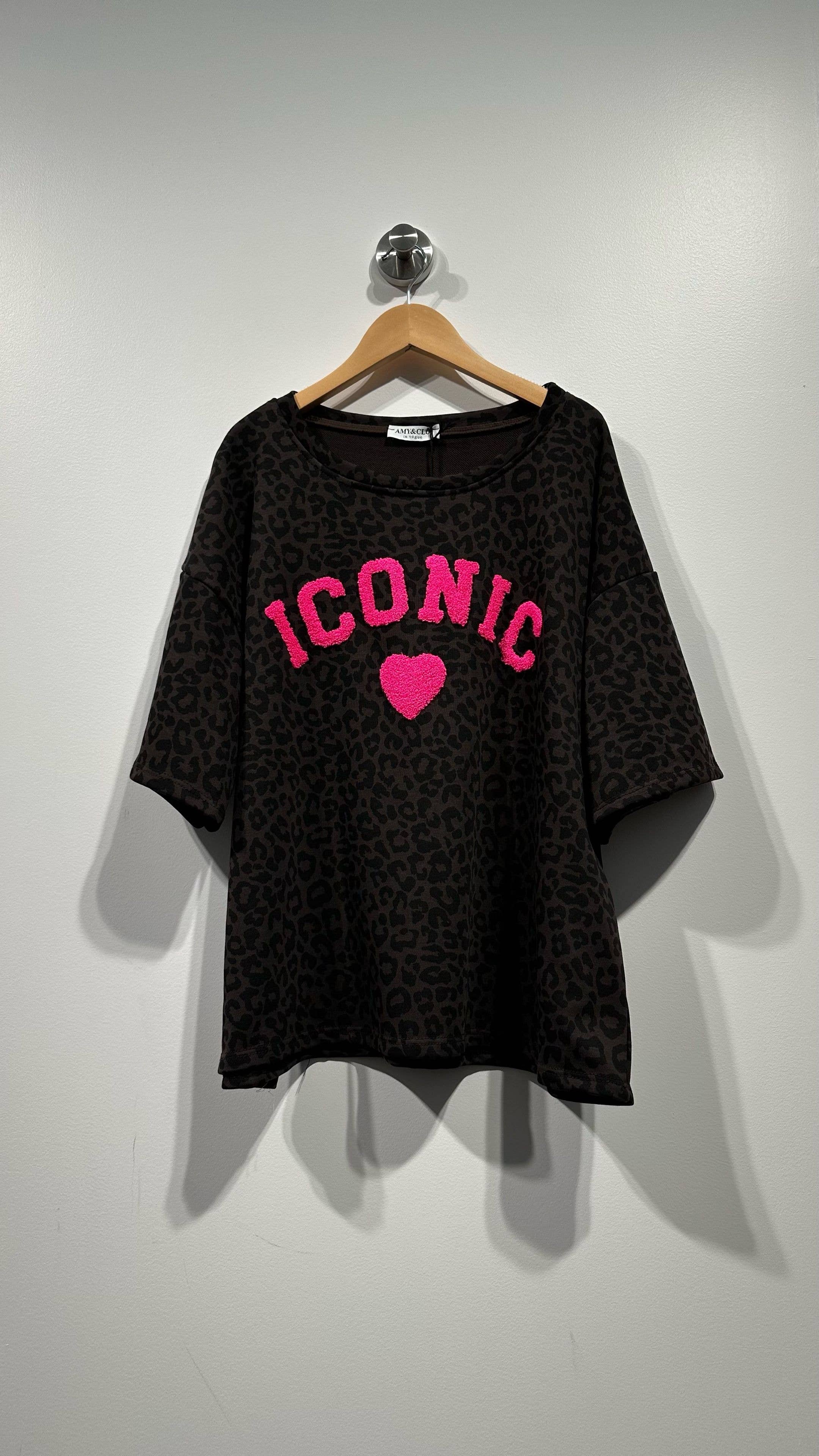 Oversize Sweatshirt mit Leopardenprint ICONIC – weitere Ansicht des lässigen Oversize-Schnitts