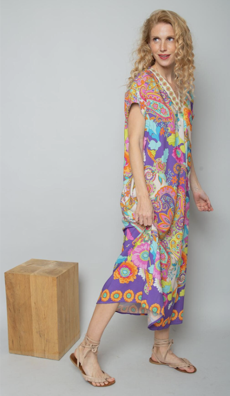 Emily van den Bergh Langes Viskose Kleid mit Ornament V-Ausschnitt & Paisley Blumen Print