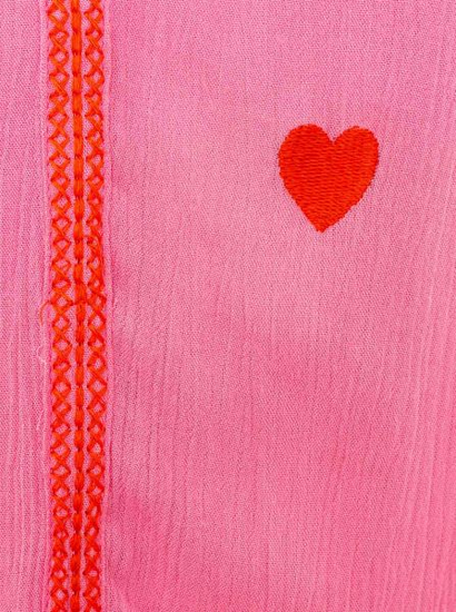 Bluse „Gestickte Herzen“ – Rosa Viskosebluse mit Herz-Stickerei von Zwillingsherz
