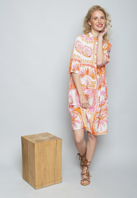 Emily van den Bergh Blusen-Kleid aus Viskose mit Holiday Print in Pink & Orange